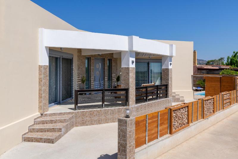 Three-Bedroom Villa image 3