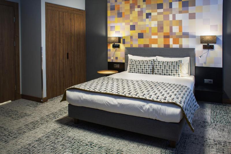 Suite with Terrace image 3
