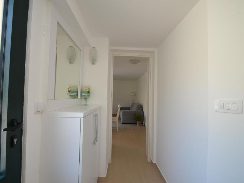 One-Bedroom Apartment with Patio and Sea View image 2