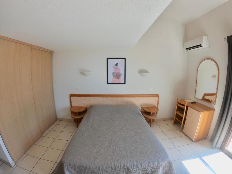 Studio with Balcony - Residence image 3