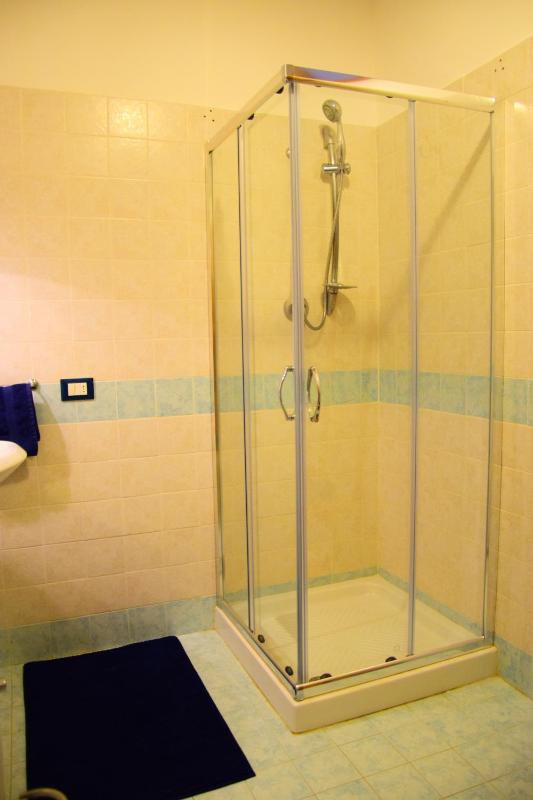 Studio with Balcony image 4