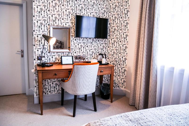 Double Room image 2