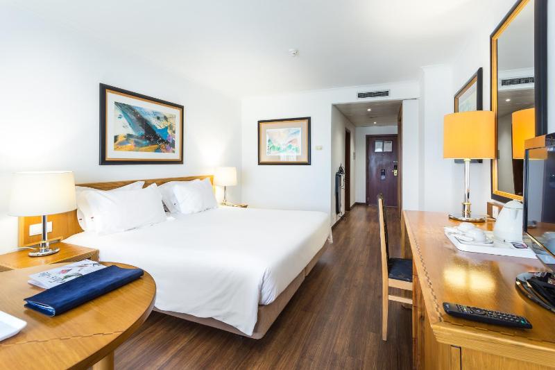 Standard Room image 3