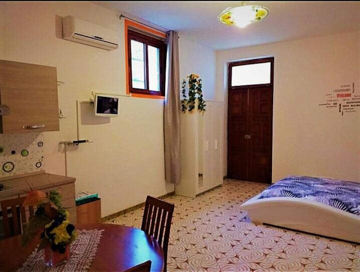 One-Bedroom House image 3