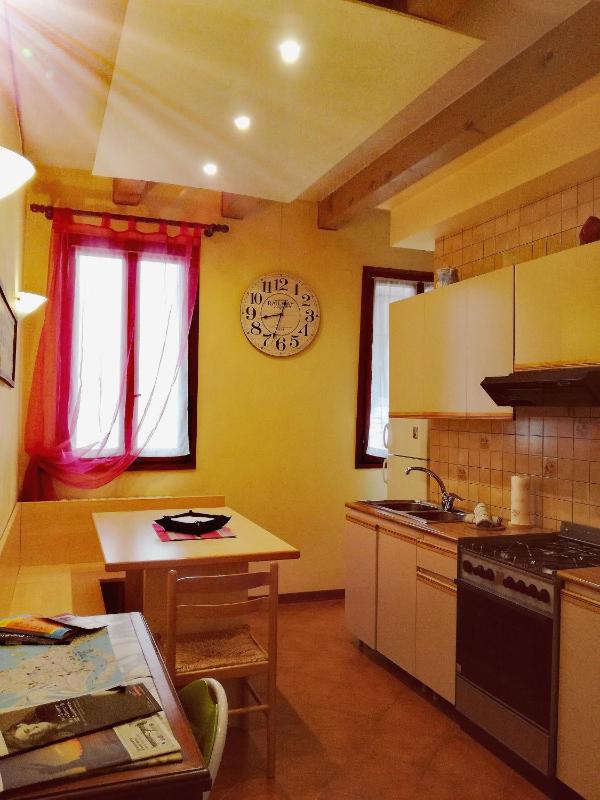 One-Bedroom Apartment - Separate Building image 4