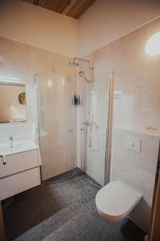 Deluxe Double Room with Shower image 2