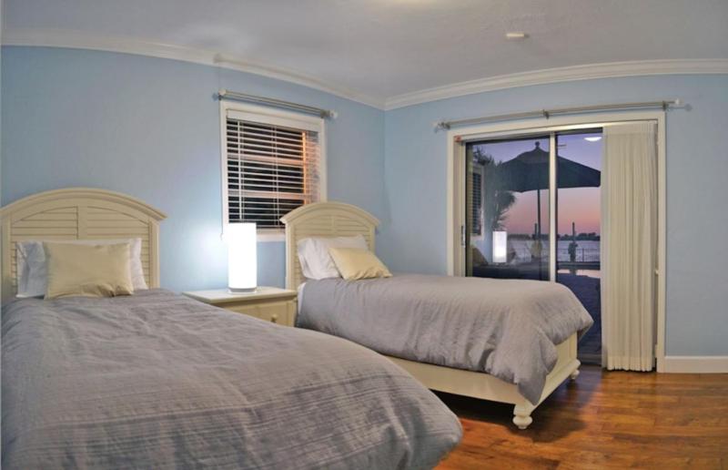 Sarasota - Dunmore 8730 - image 4