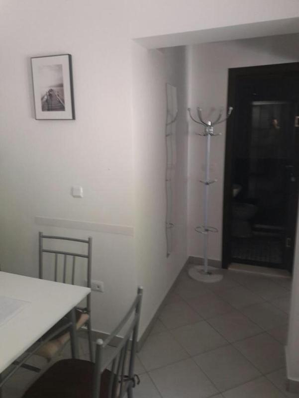 One-Bedroom Apartment with Terrace image 2