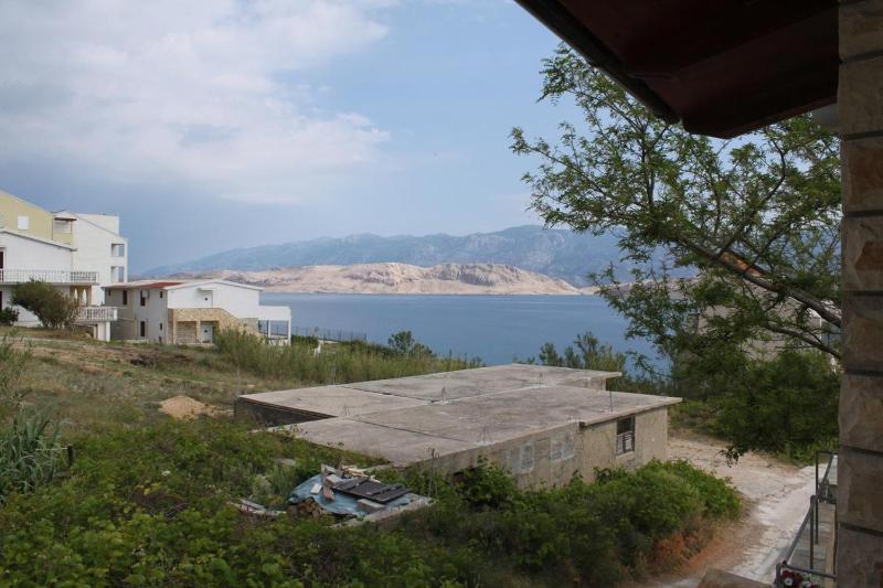 One-Bedroom Apartment with Terrace and Sea View image 2