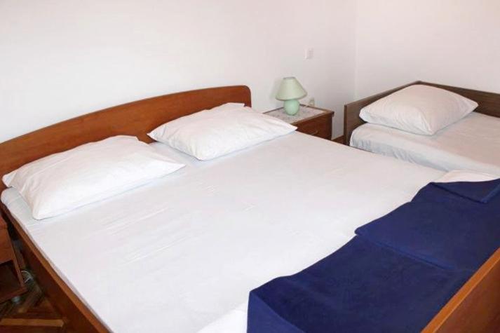 Two-Bedroom Apartment with Terrace and Sea View image 1