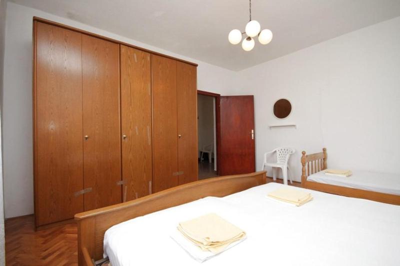 Two-Bedroom Apartment with Terrace and Sea View image 2