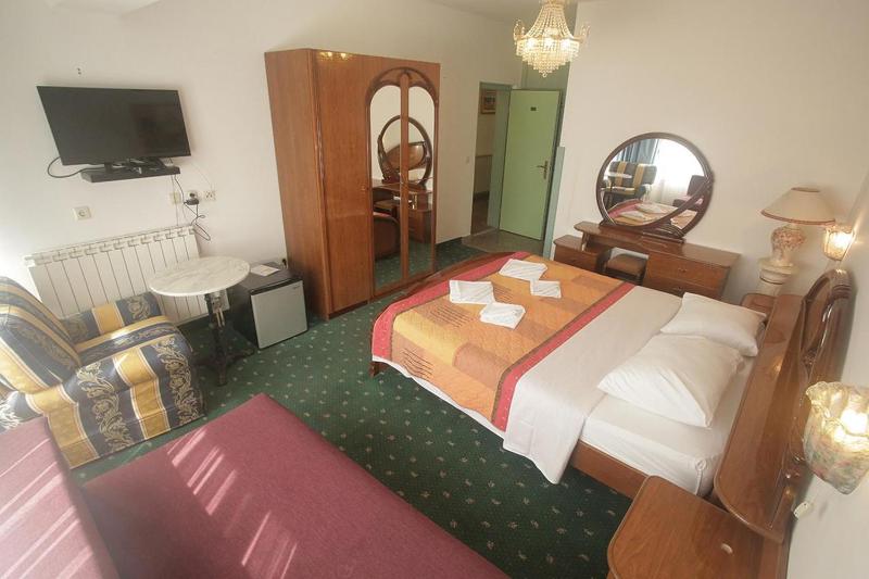 Triple Room image 2