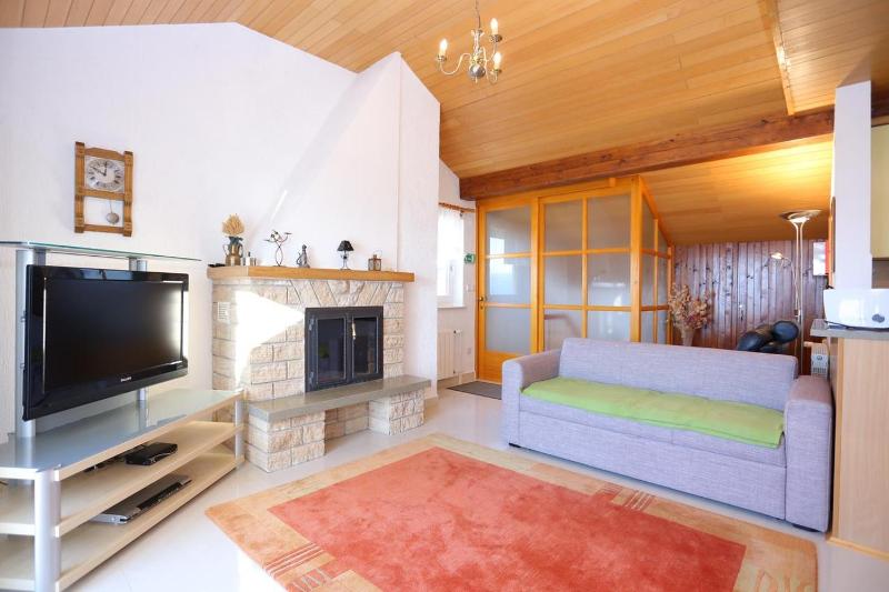 Two-Bedroom Apartment with Terrace and Sea View image 3