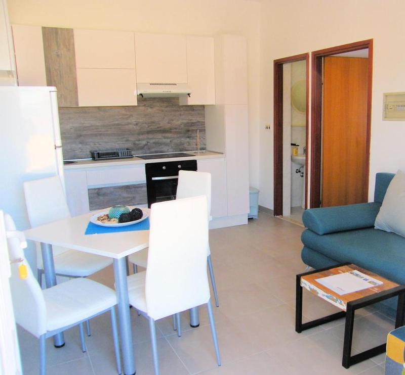One-Bedroom Apartment image 2