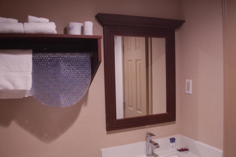 Americas Best Value Inn Port Aransas - image 42