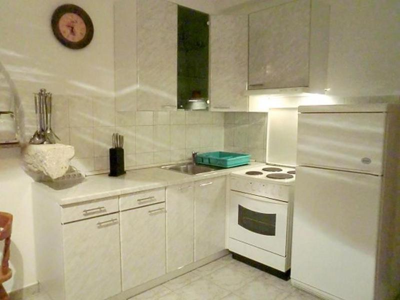 One-Bedroom Apartment with Balcony and Sea View image 2