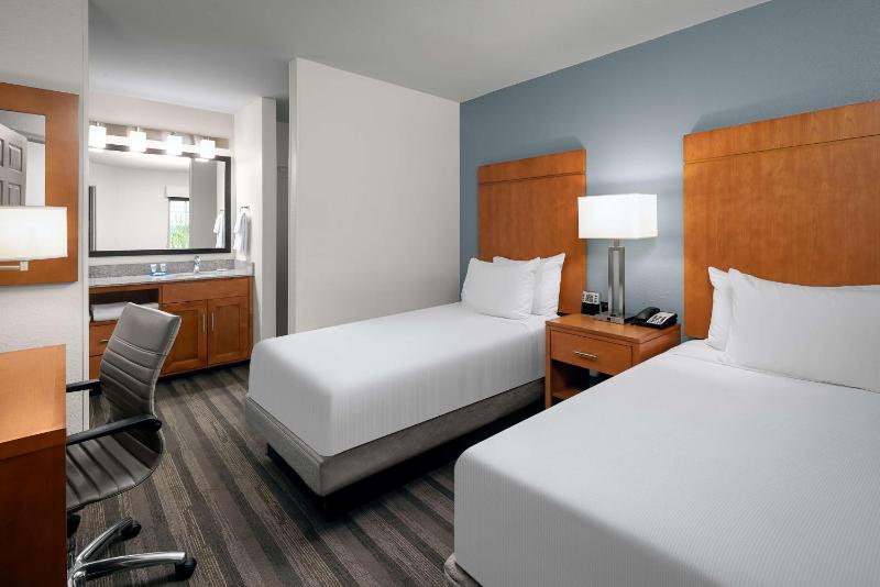 Two-Bedroom Quad Suite image 3