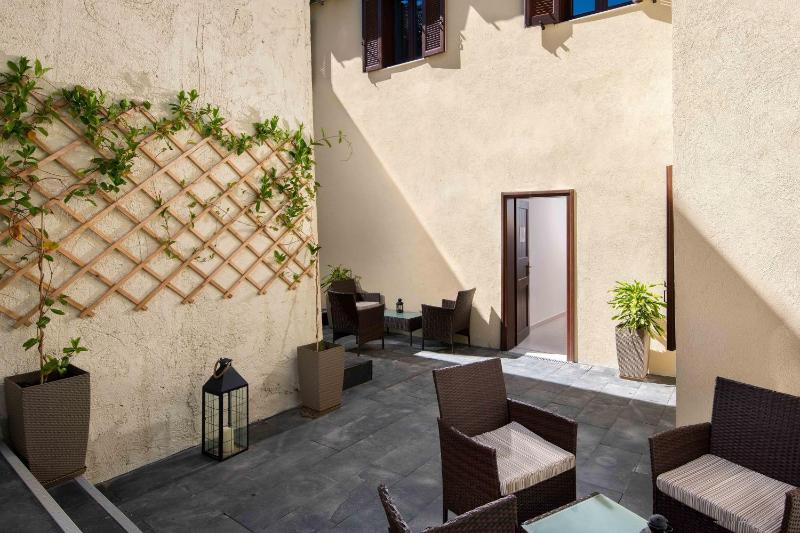 Old Town Senses Boutique Hotel - image 14