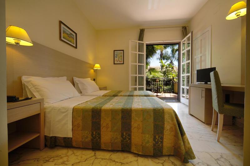 Triple Room image 4