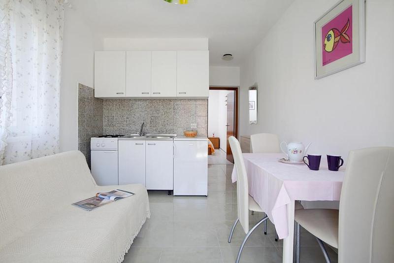 One-Bedroom Apartment with Terrace image 3