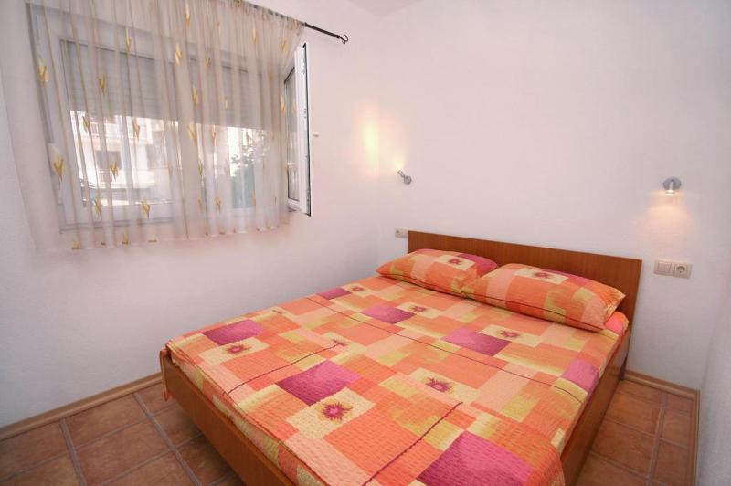 One-Bedroom Apartment with Terrace image 3