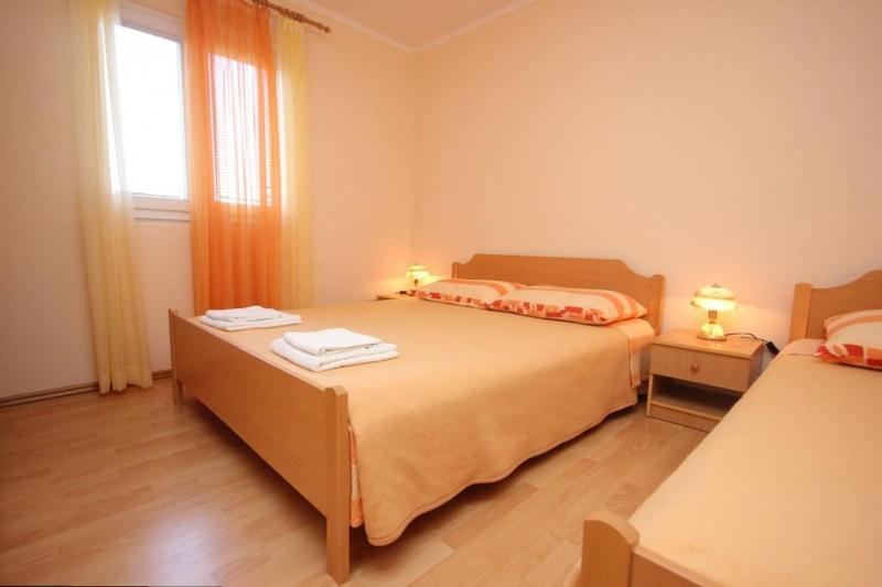 One-Bedroom Apartment with Terrace image 3