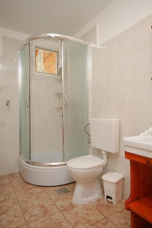 One-Bedroom Apartment with Terrace and Sea View image 1