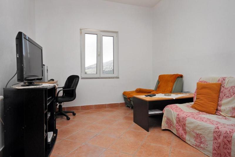 Two-Bedroom Apartment with Terrace and Sea View image 2