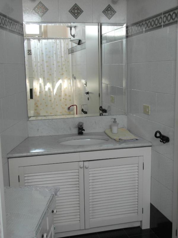 Double or Twin Room image 3