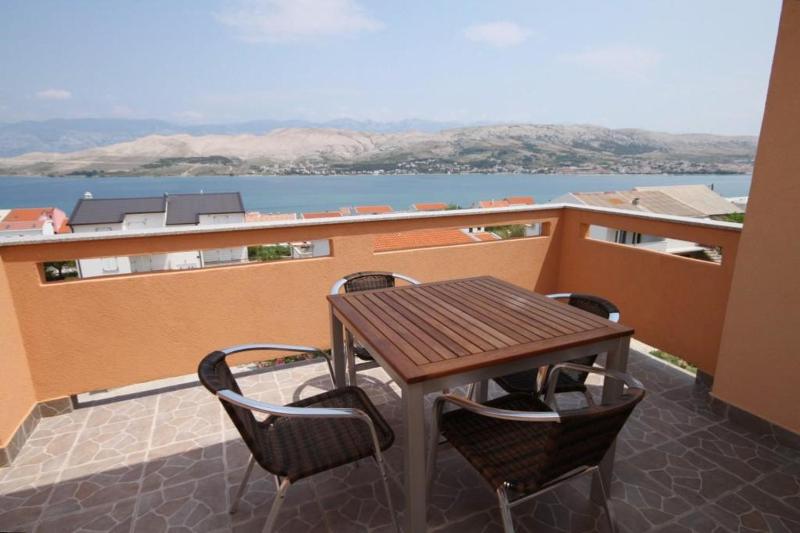 Two-Bedroom Apartment with Terrace and Sea View image 2