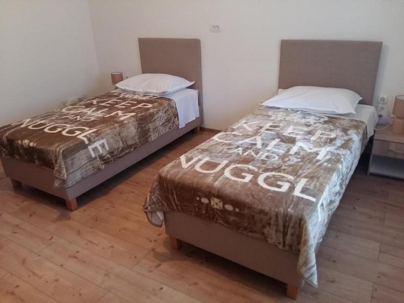 One-Bedroom Apartment with Terrace image 2