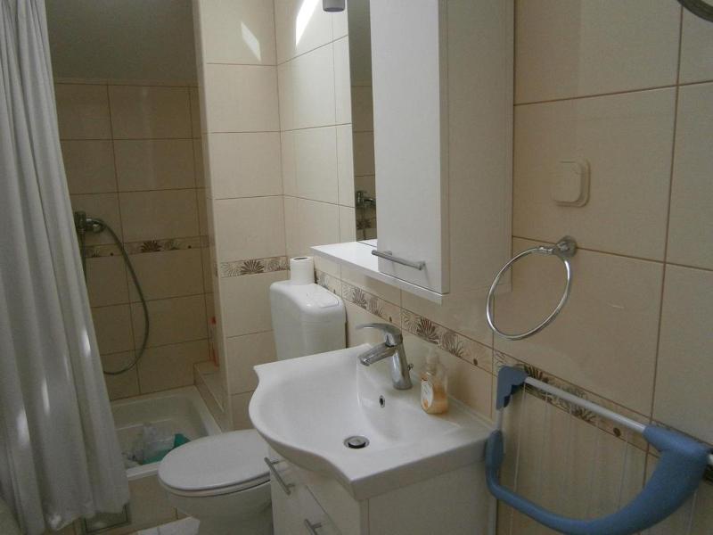One-Bedroom Apartment with Terrace and Sea View image 3