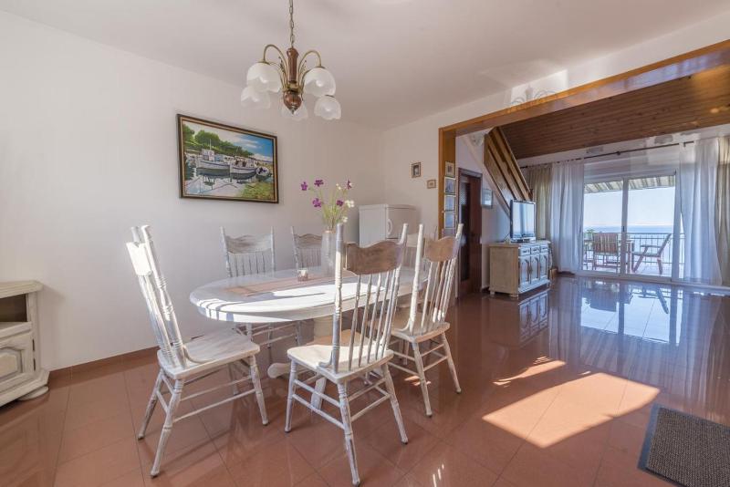 Two-Bedroom Apartment with Terrace and Sea View image 3