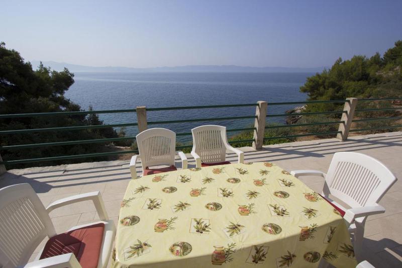 Two-Bedroom Apartment with Terrace and Sea View image 2