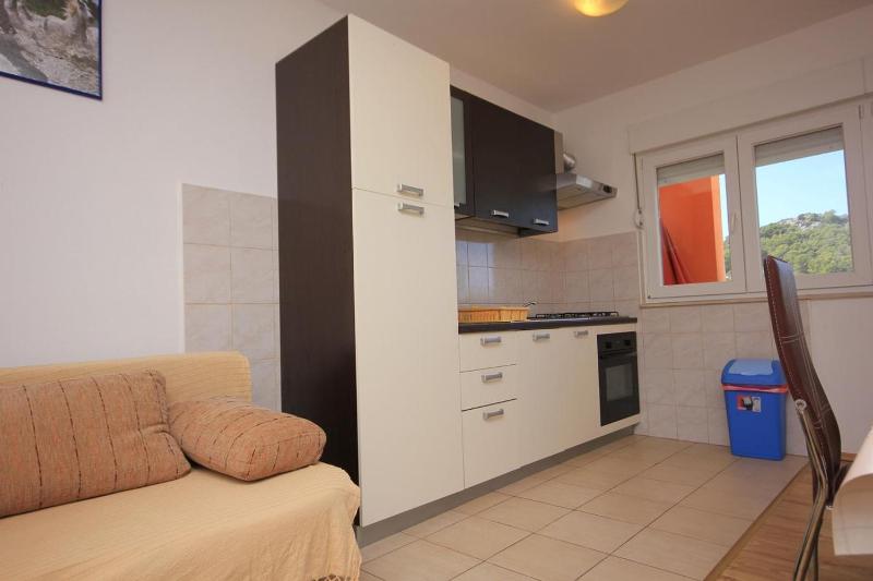 One-Bedroom Apartment with Terrace and Sea View image 4