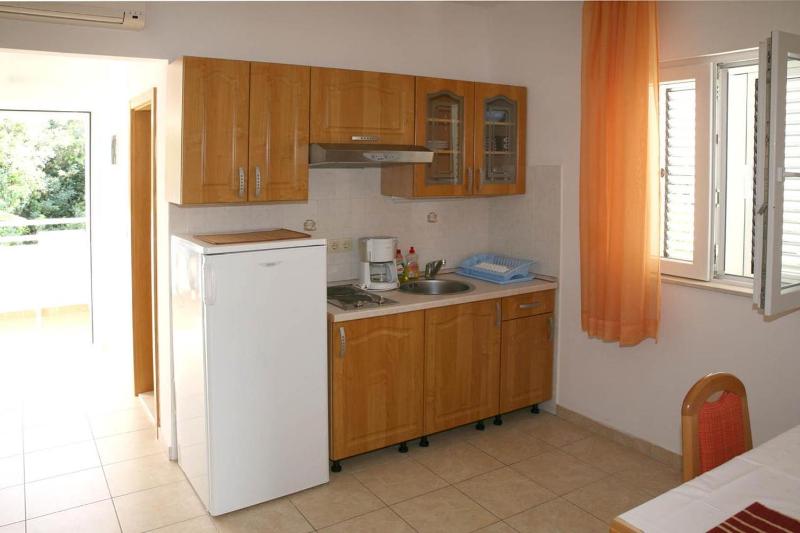 One-Bedroom Apartment with Balcony and Sea View image 2