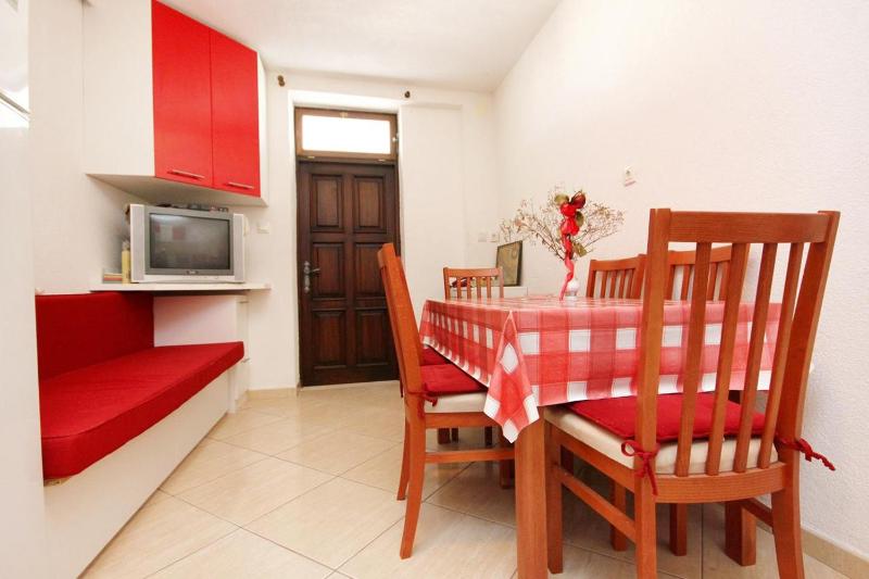 Two-Bedroom Apartment with Terrace and Sea View image 2