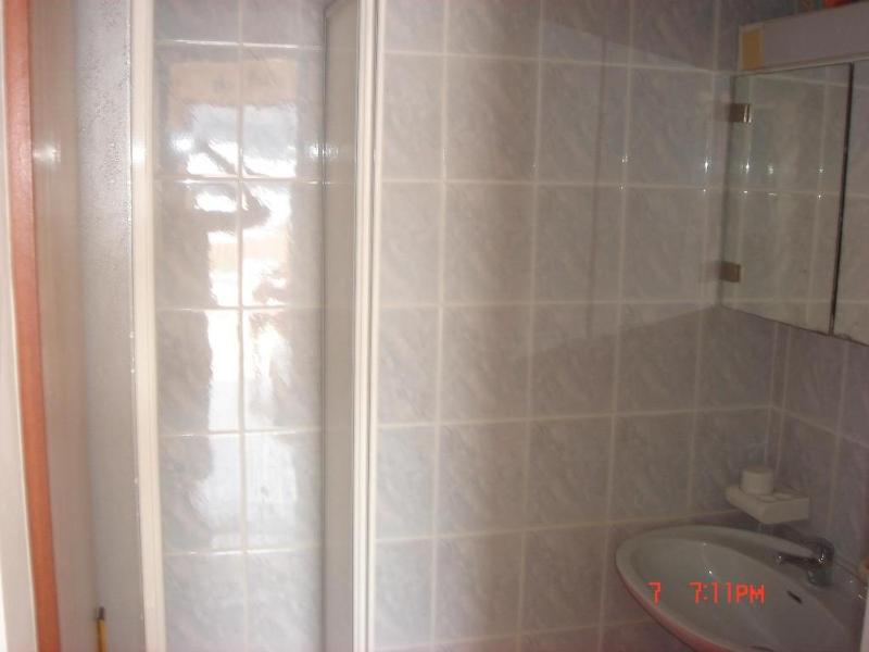One-Bedroom Apartment image 3