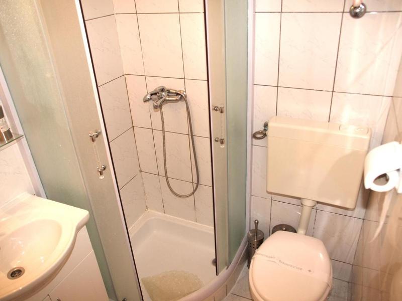 One-Bedroom Apartment with Terrace and Sea View image 2