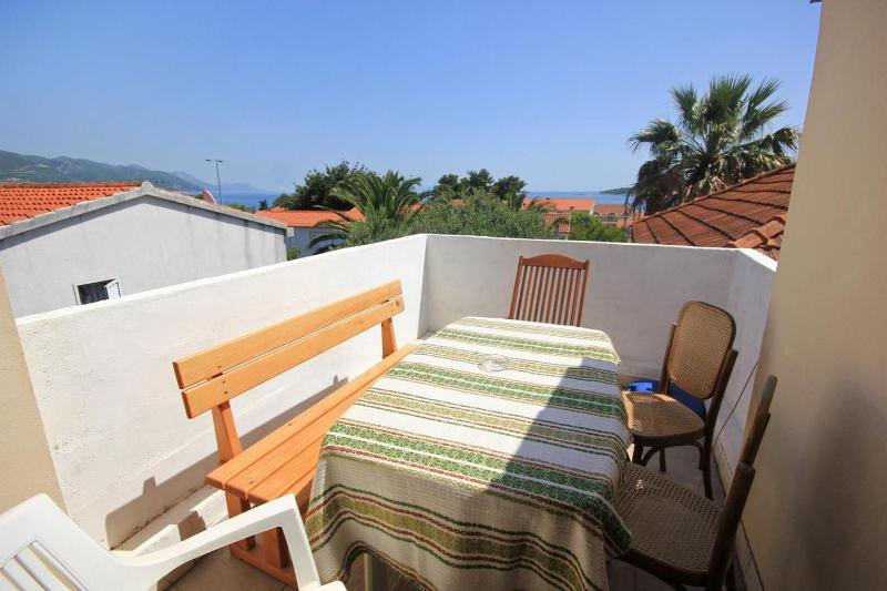 Two-Bedroom Apartment with Terrace and Sea View image 1