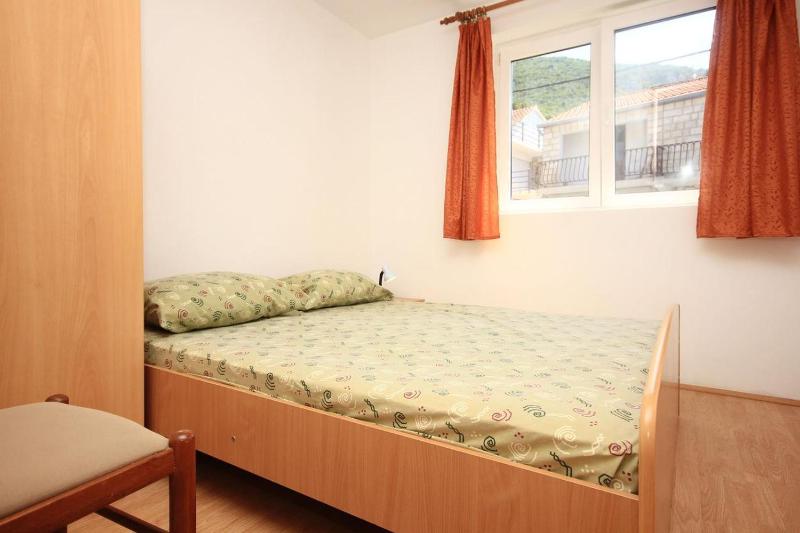 Two-Bedroom Apartment with Terrace and Sea View image 3
