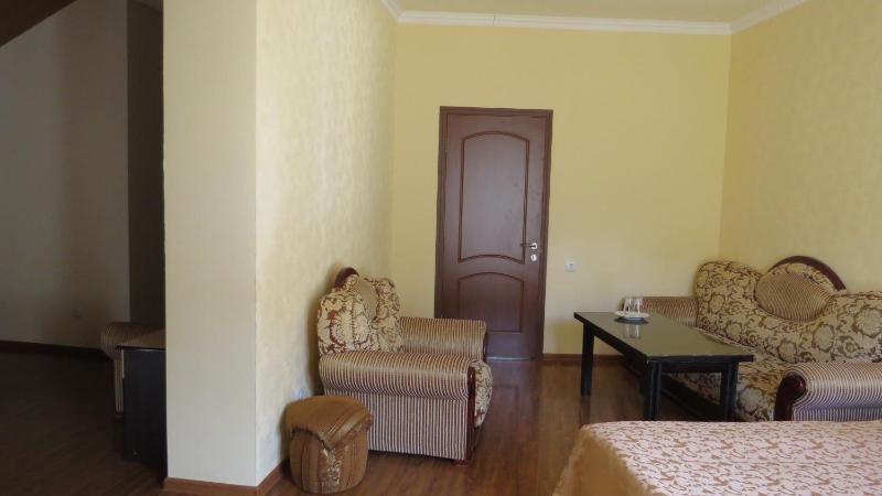 Standard Double Room image 2
