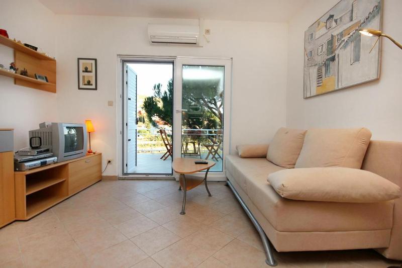 Two-Bedroom Apartment with Terrace and Sea View image 2
