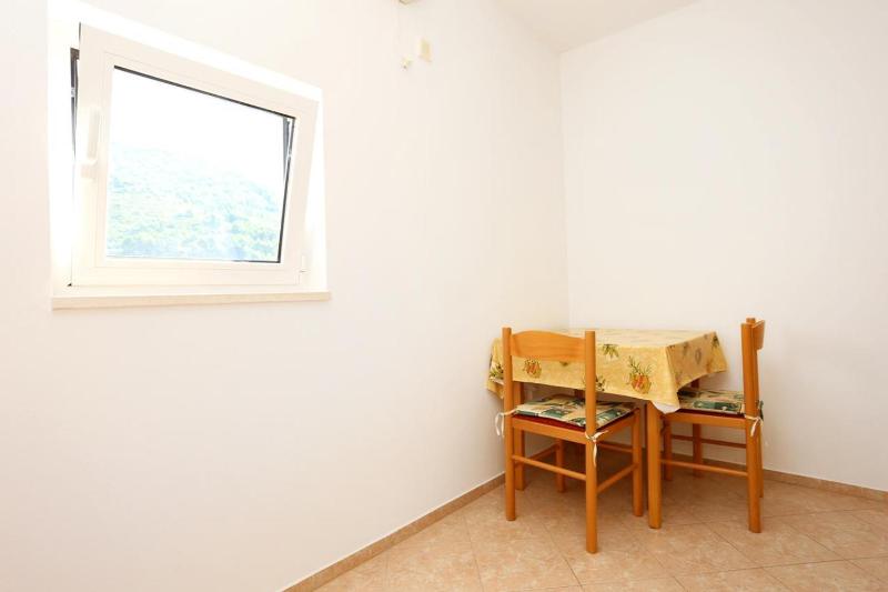 One-Bedroom Apartment with Terrace and Sea View image 1
