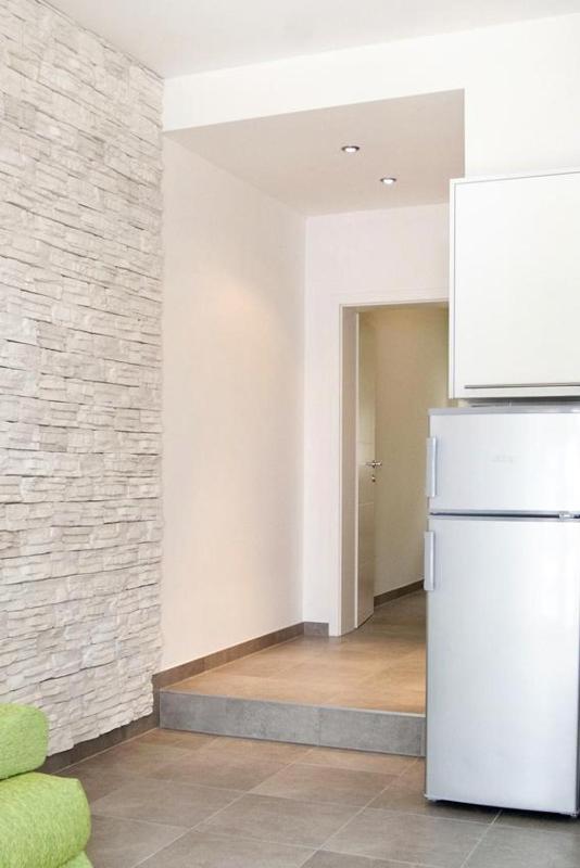 One-Bedroom Apartment image 2