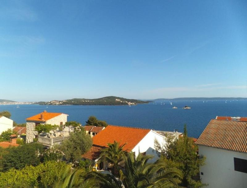 Studio with Balcony and Sea View image 2