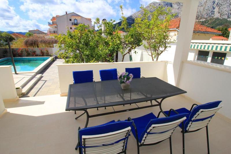 Two-Bedroom Apartment with Terrace image 2