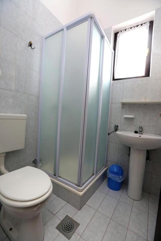 One-Bedroom Apartment with Balcony and Sea View image 3