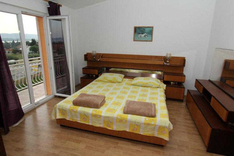 Two-Bedroom Apartment with Balcony and Sea View image 1