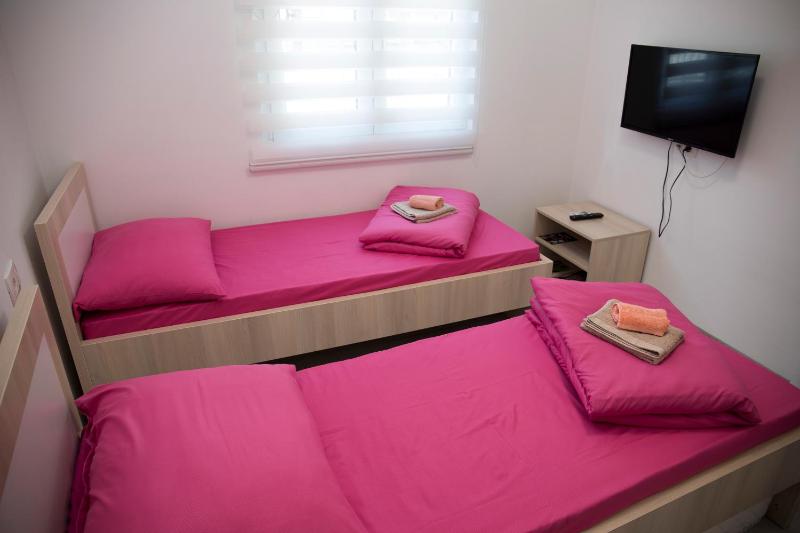 One-Bedroom Apartment image 2